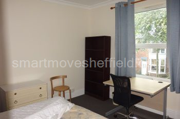 First floor double bedroom overlooks front garden